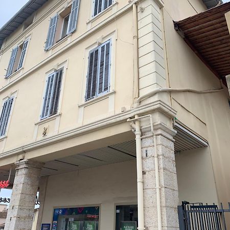 Un Appartement Atypiquement Provencal Le Cannet Bagian luar foto